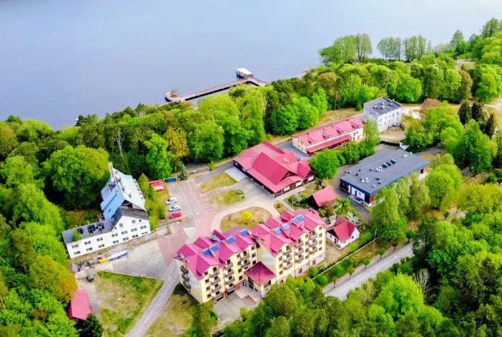Pensjonat Ambrowil w Lidzbarku Welskim – Widok od strony stadionu